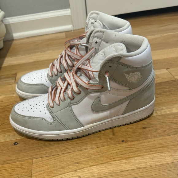 WOMENS AIR JORDAN 1 RETRO HIGH OG “SEAFOAM” - Picture 5 of 6